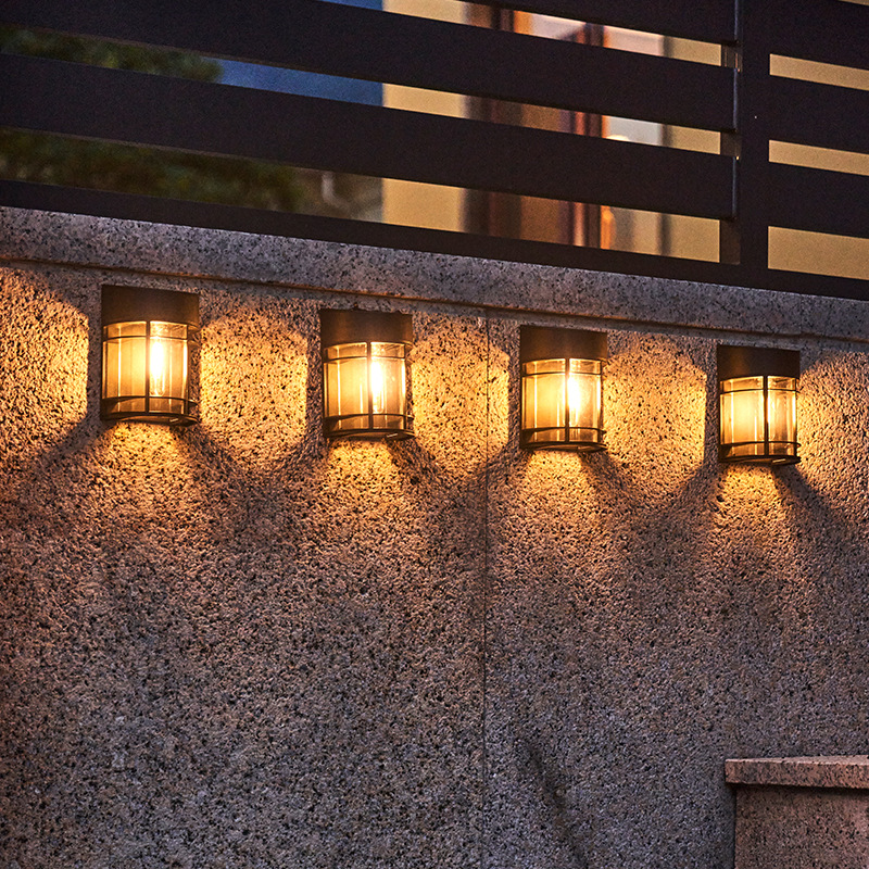 Smart Garden Fence & Balcony Hanging Planter - Lampe solaire LED pour jardin, extérieure,